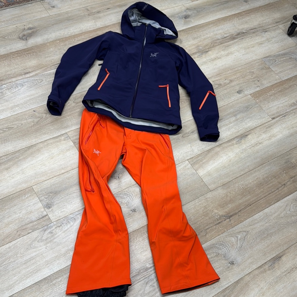 Arc'teryx Navy Jacket and Orange Pants Set